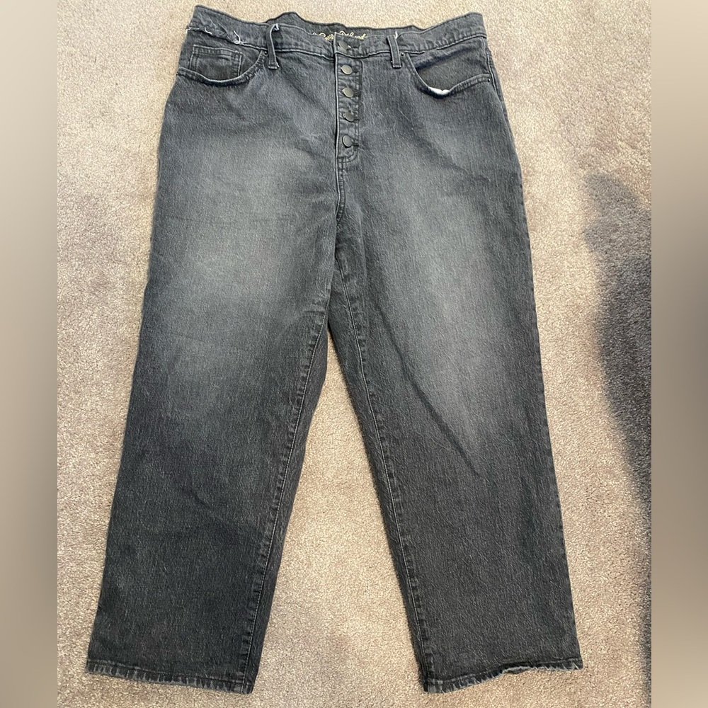 Black boyfriend jeans